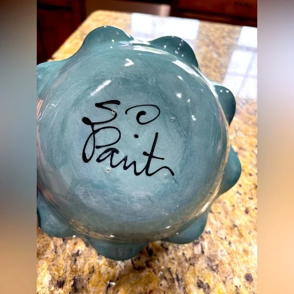 Like new Susan Painter pottery ruffle bowl crab fish beach - Picture 5 of 6